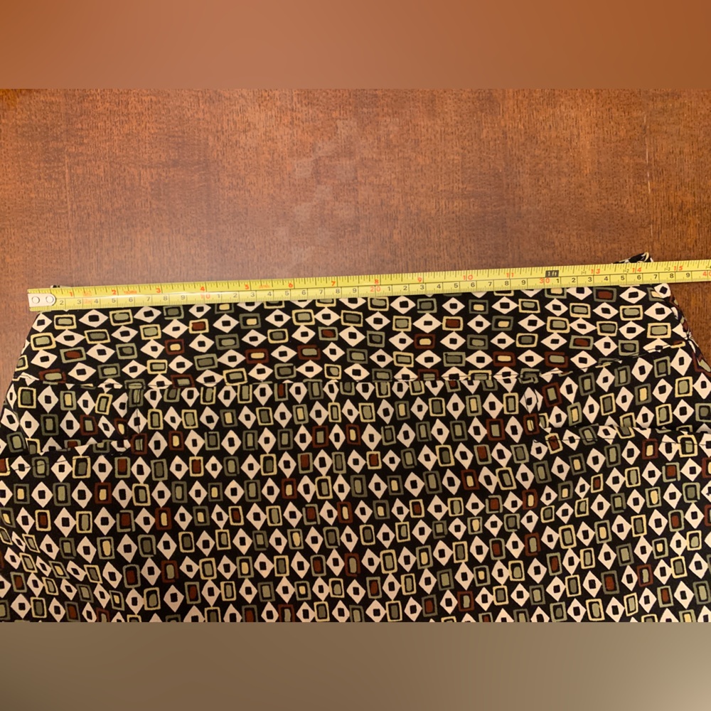 Patterned Skirt - Picture 6 of 7